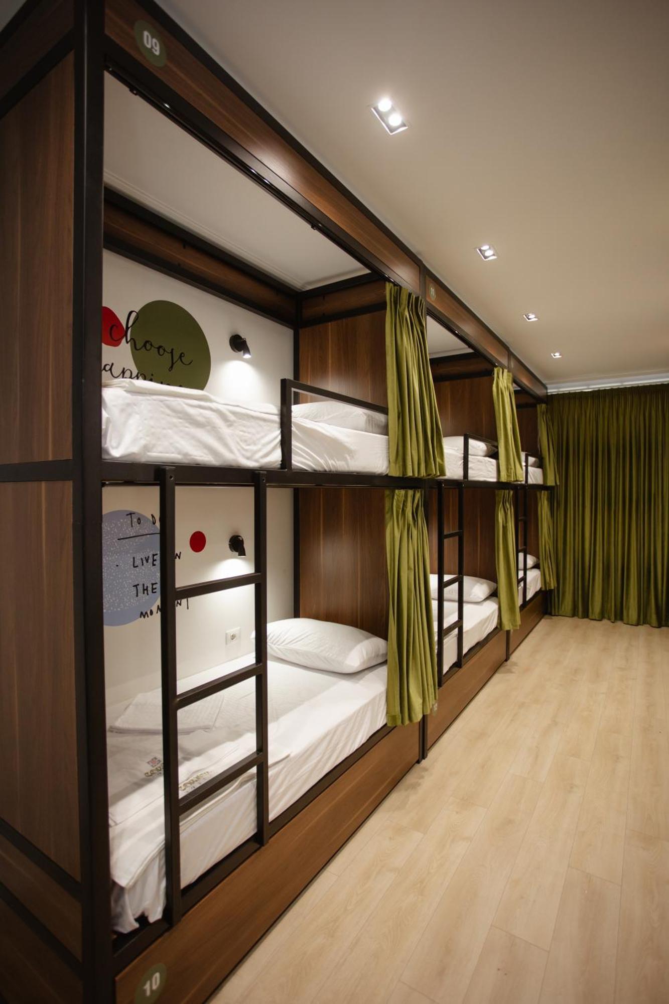 Corner Hostel Шкодер Екстер'єр фото