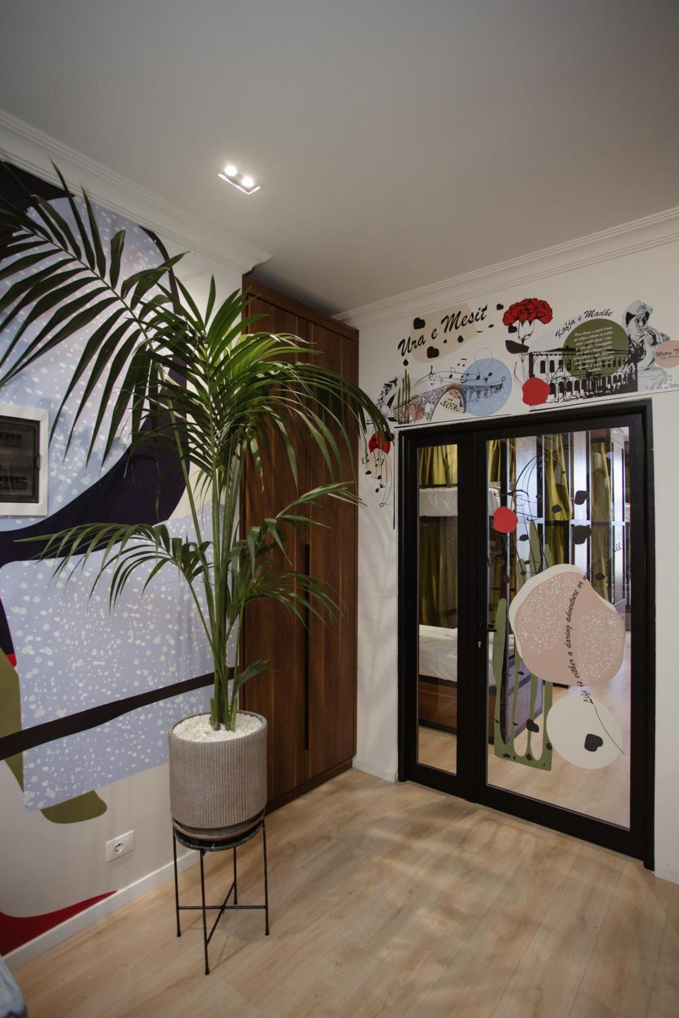 Corner Hostel Шкодер Екстер'єр фото